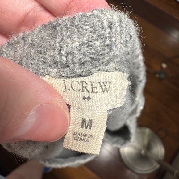 J.Crew Gray Pullover Sweater - M - Picture 3 of 3